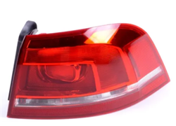 ŠTOPLAMPA VW PASSAT 011- DX KARAVAN VANJSKA TYC